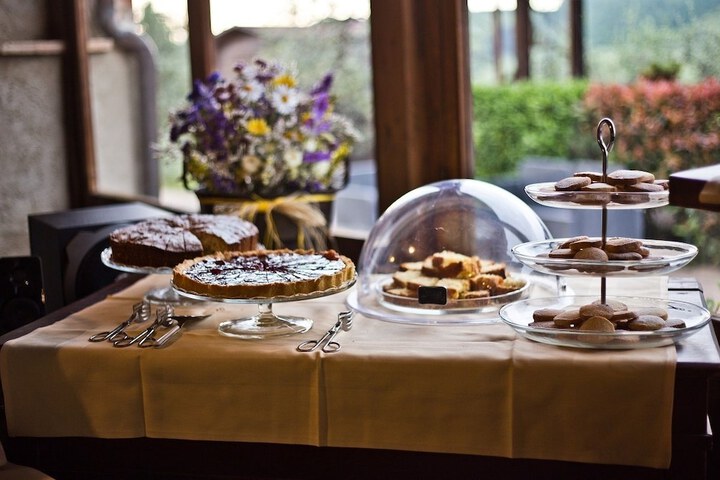 Breakfast/Coffee Service 30 of 51