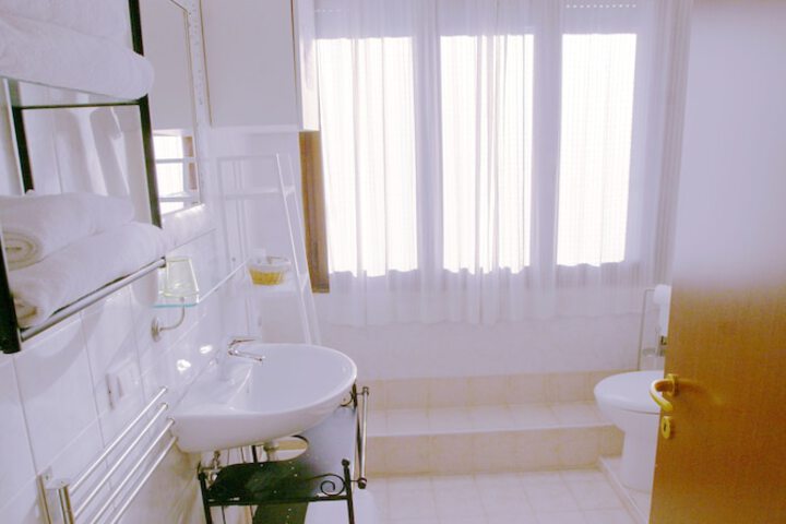 Room 20 of 36