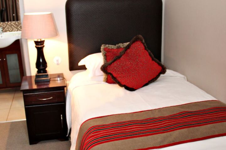 Room 4 of 42