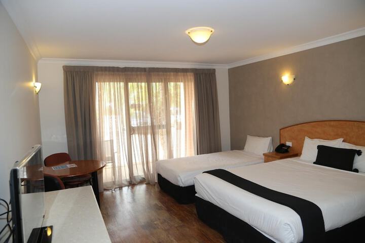 Room 13 of 39