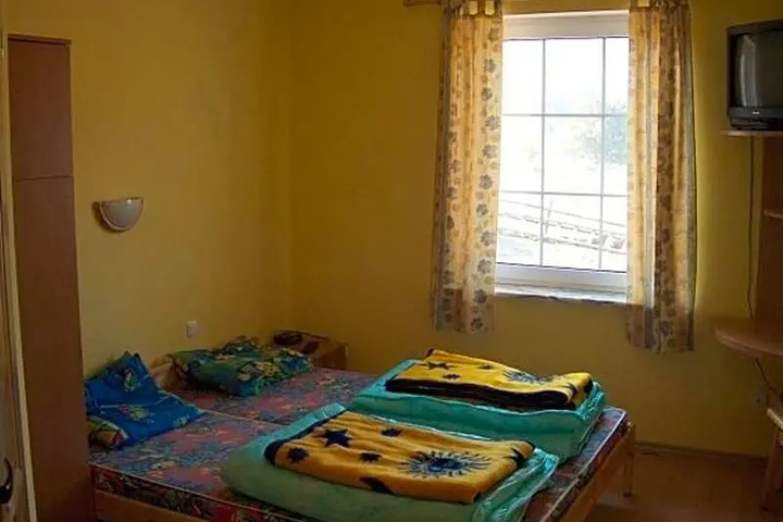 Room 3 of 21