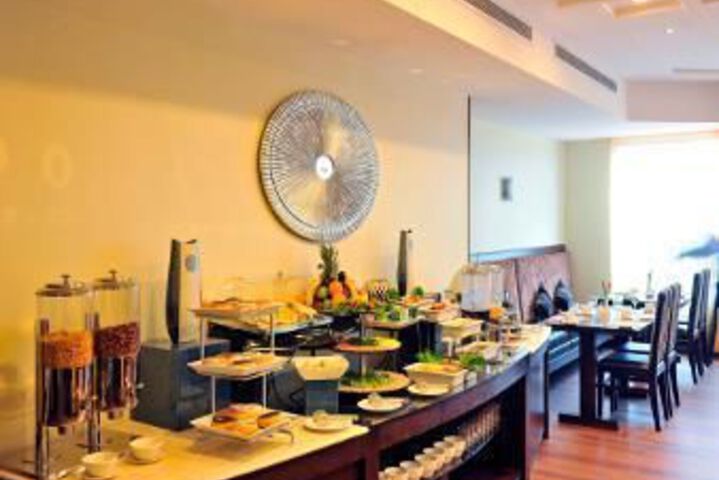 Breakfast/Coffee Service 3 of 24