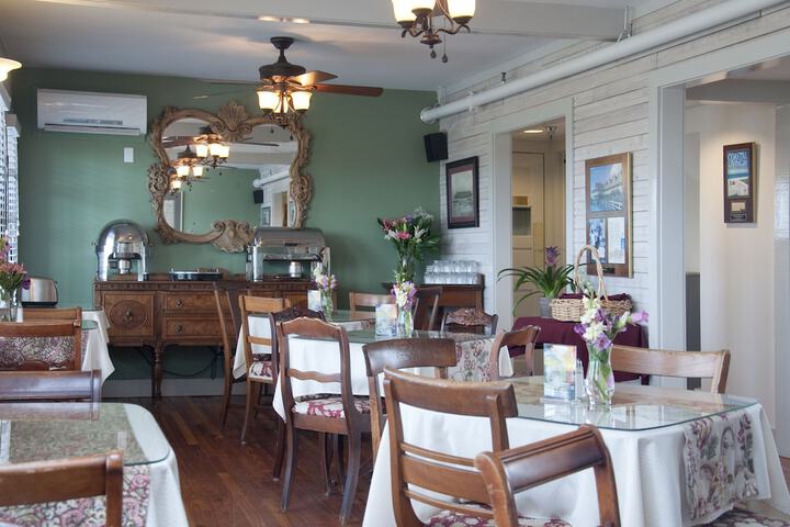 Guest Lobby