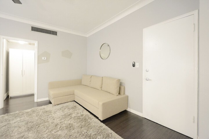 Room 43 of 64