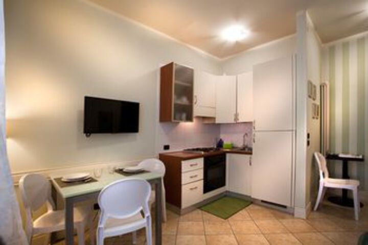 Room 5 of 7