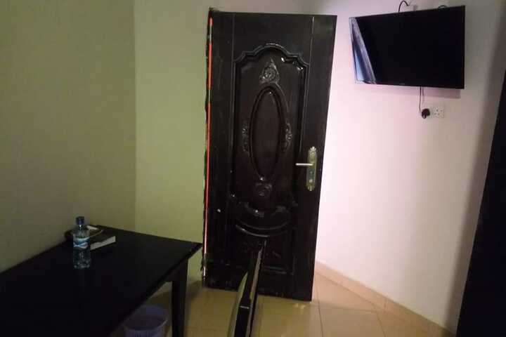 Room 16 of 24