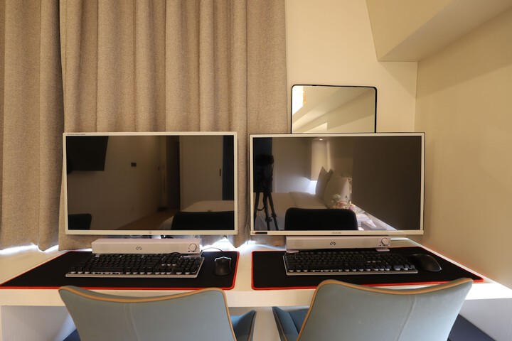 Room 46 of 87