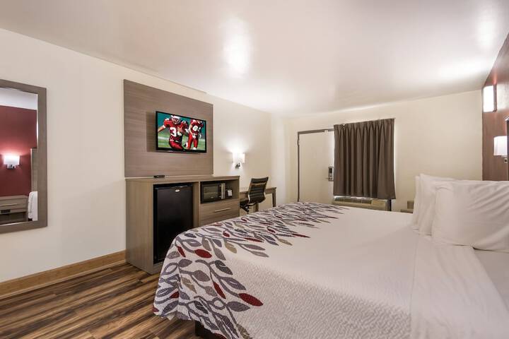 Room 11 of 34