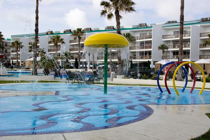 Hotel with Pool