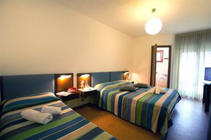 Room 16 of 29