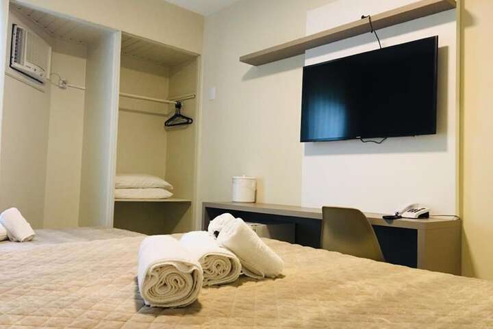 Room 17 of 42