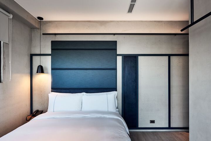Room 12 of 57