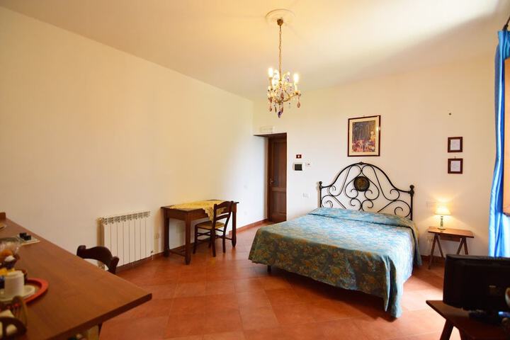 Room 8 of 47
