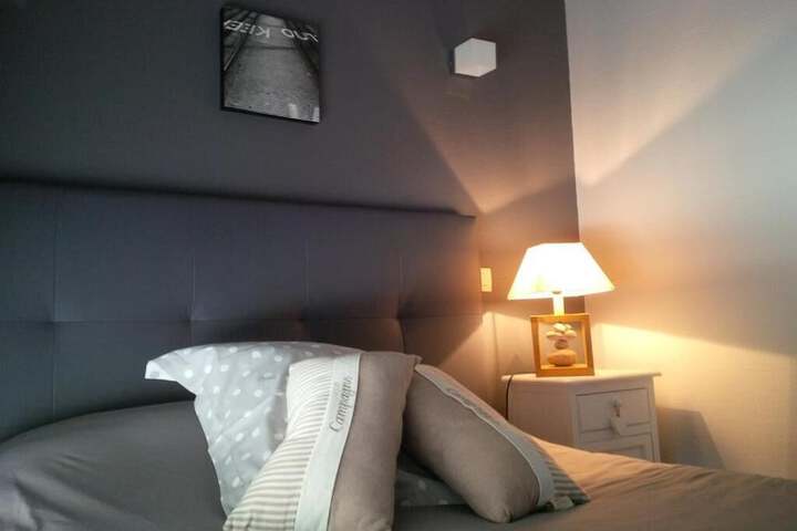 Room 6 of 30