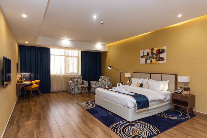 Room 21 of 37