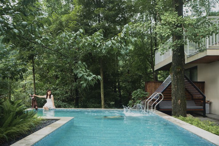 Pool 43 of 55