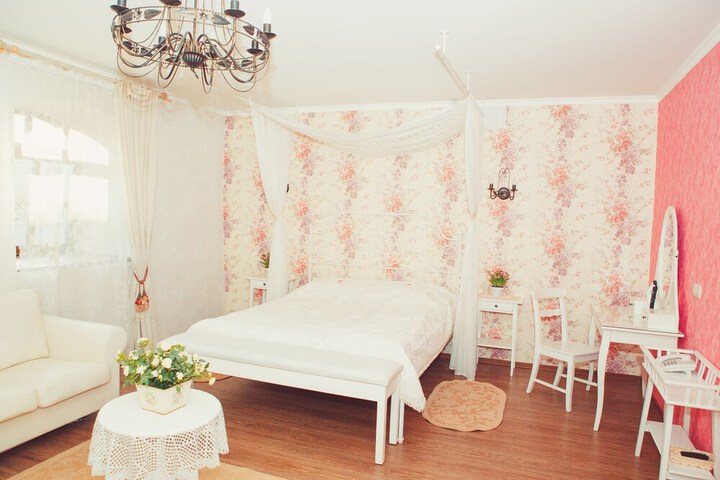 Room 13 of 66