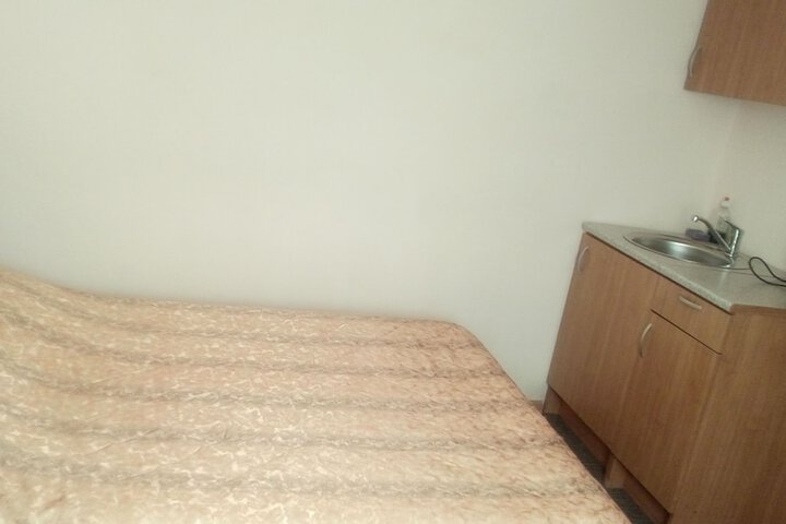 Room 7 of 14