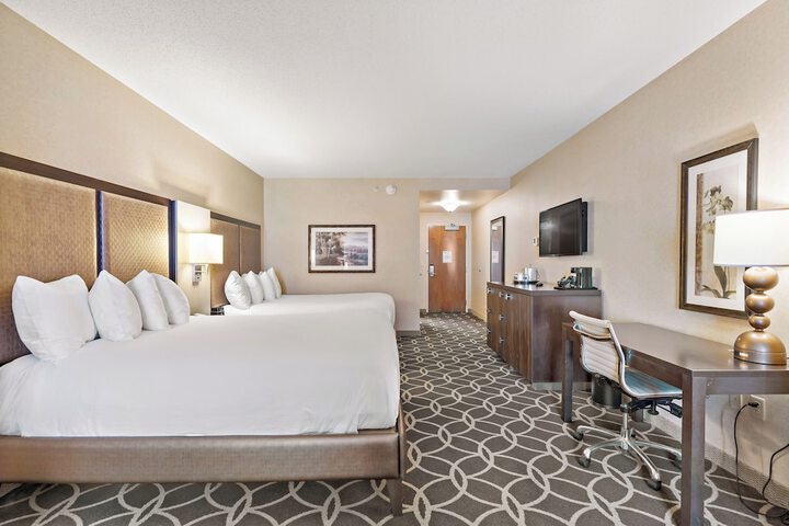 Room 7 of 44