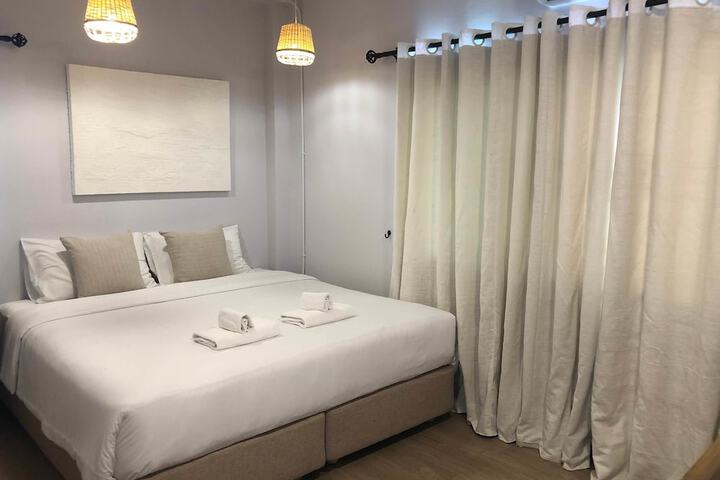 Room 5 of 49