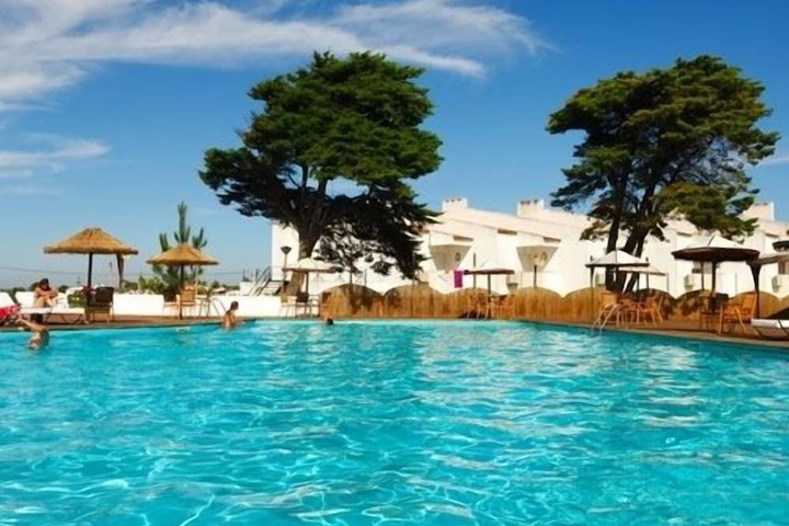Hotel Pool