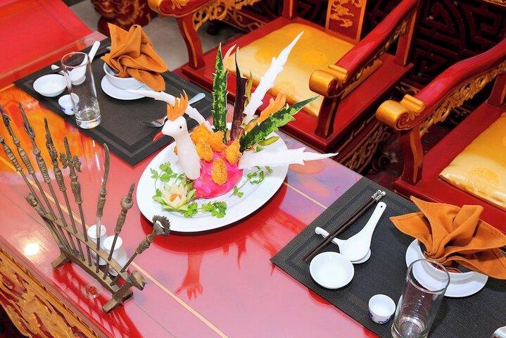 Dining 36 of 56