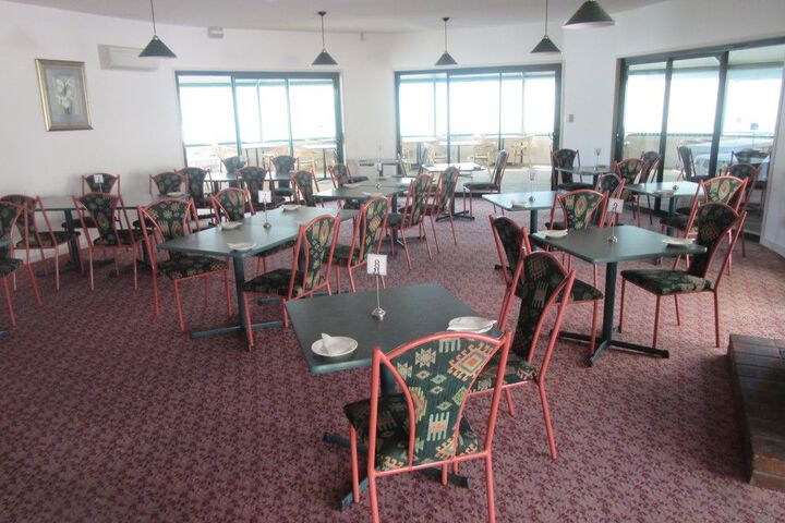 Dining 87 of 89