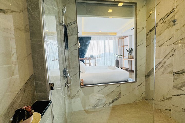 Room 45 of 336