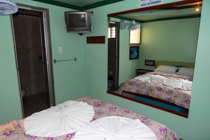 Room 11 of 28