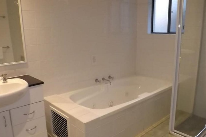 Room 74 of 276