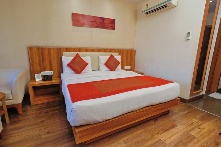 Room 12 of 92