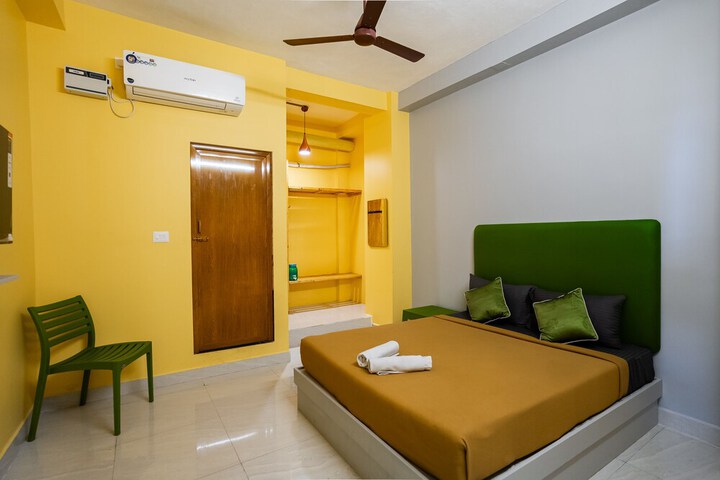 Room 15 of 40