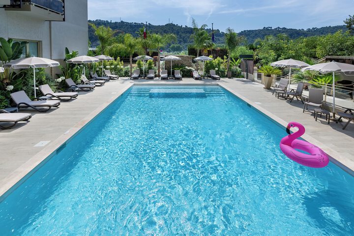 Pool 44 of 81