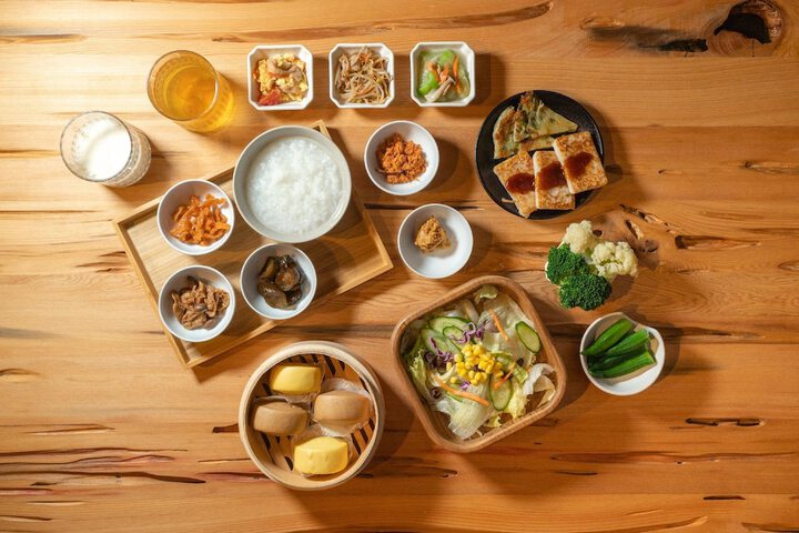 Dining 54 of 57
