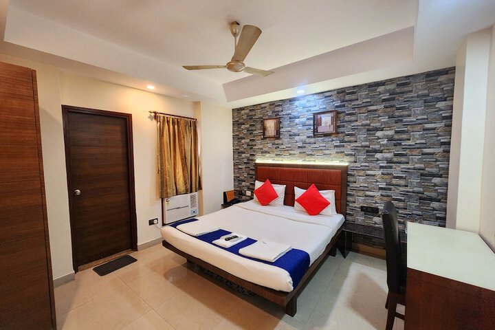 Room 36 of 111