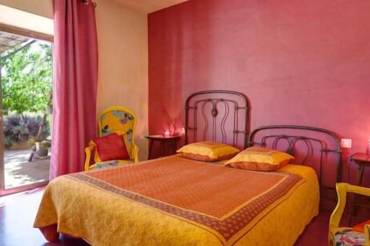 Room 14 of 121