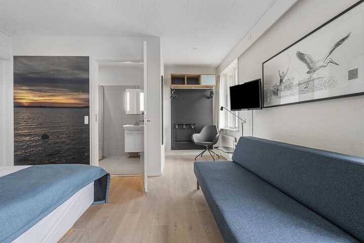 Room 14 of 49
