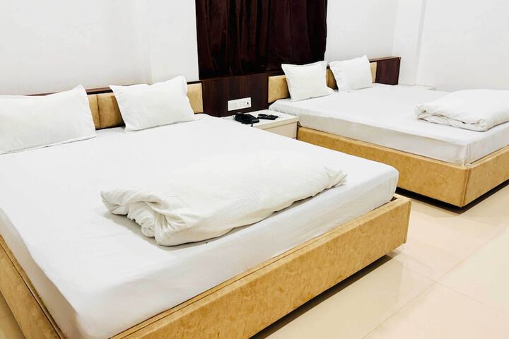 Room 44 of 61