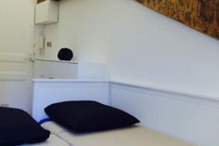 Room 35 of 63