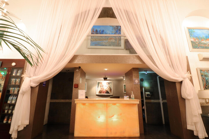 Hotel Interior 48 of 178