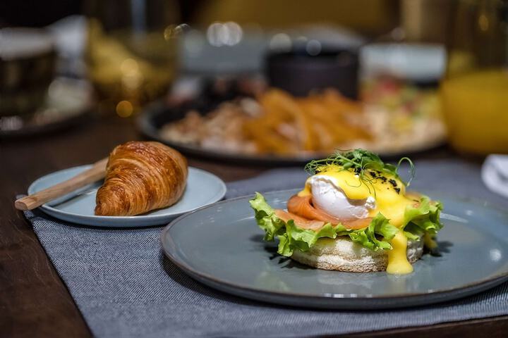 Breakfast/Coffee Service 86 of 146