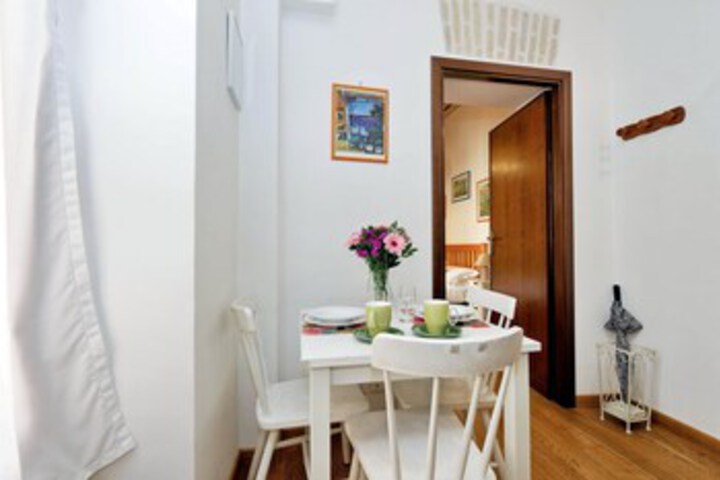 Room 18 of 23