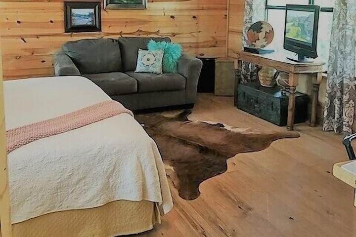 Room 4 of 201