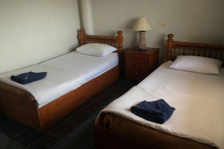 Room 3 of 37