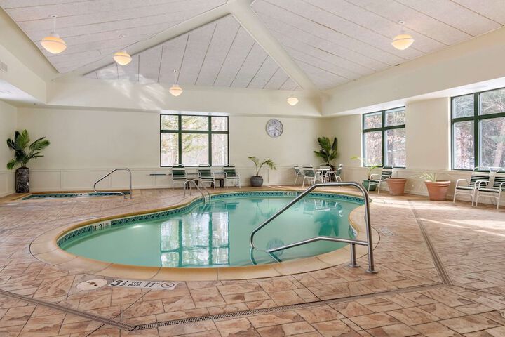 Pool 13 of 32