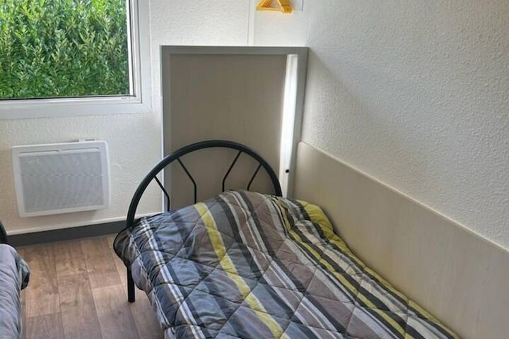 Room 5 of 14
