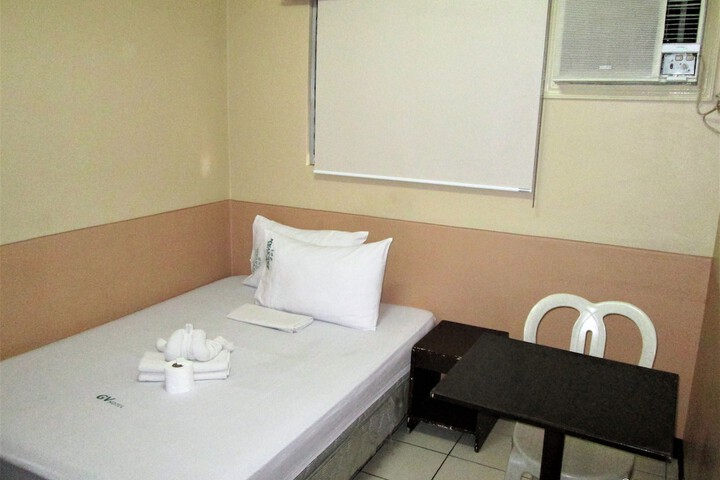 Room 8 of 42