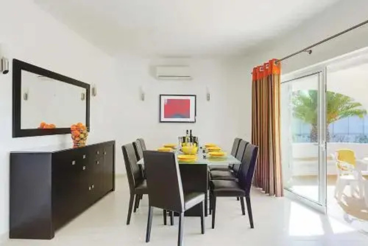 Room 2 of 12