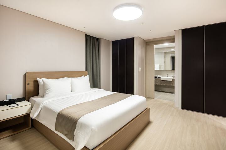 Room 19 of 85