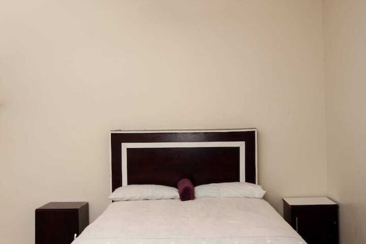 Room 25 of 48